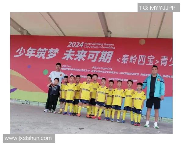 英格兰小将崭露头角未来可期 球场上演年轻力量的崛起之路